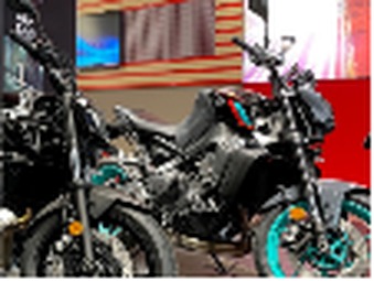 Yamaha Motorräder im Verkaufsraum